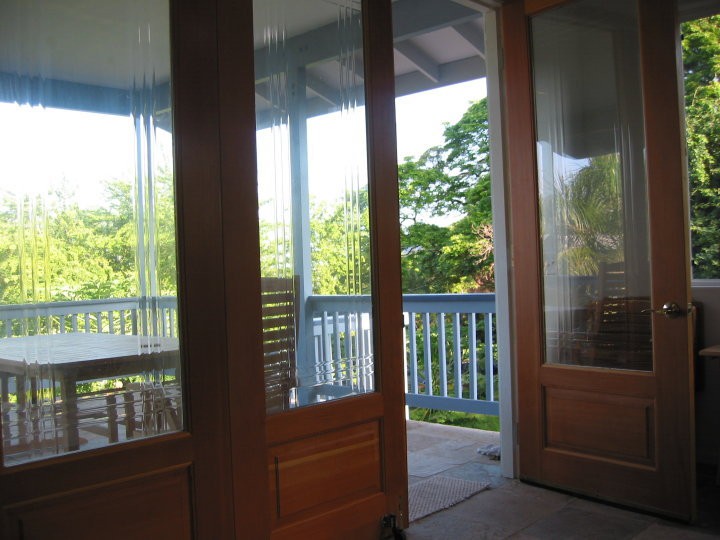 Relax on the deck in the spirit of Aloha